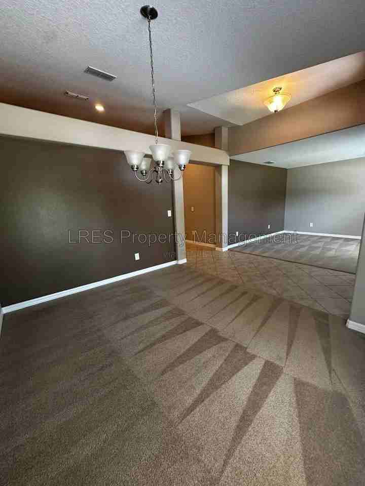 3965 Marietta Way - Photo 6 of 50