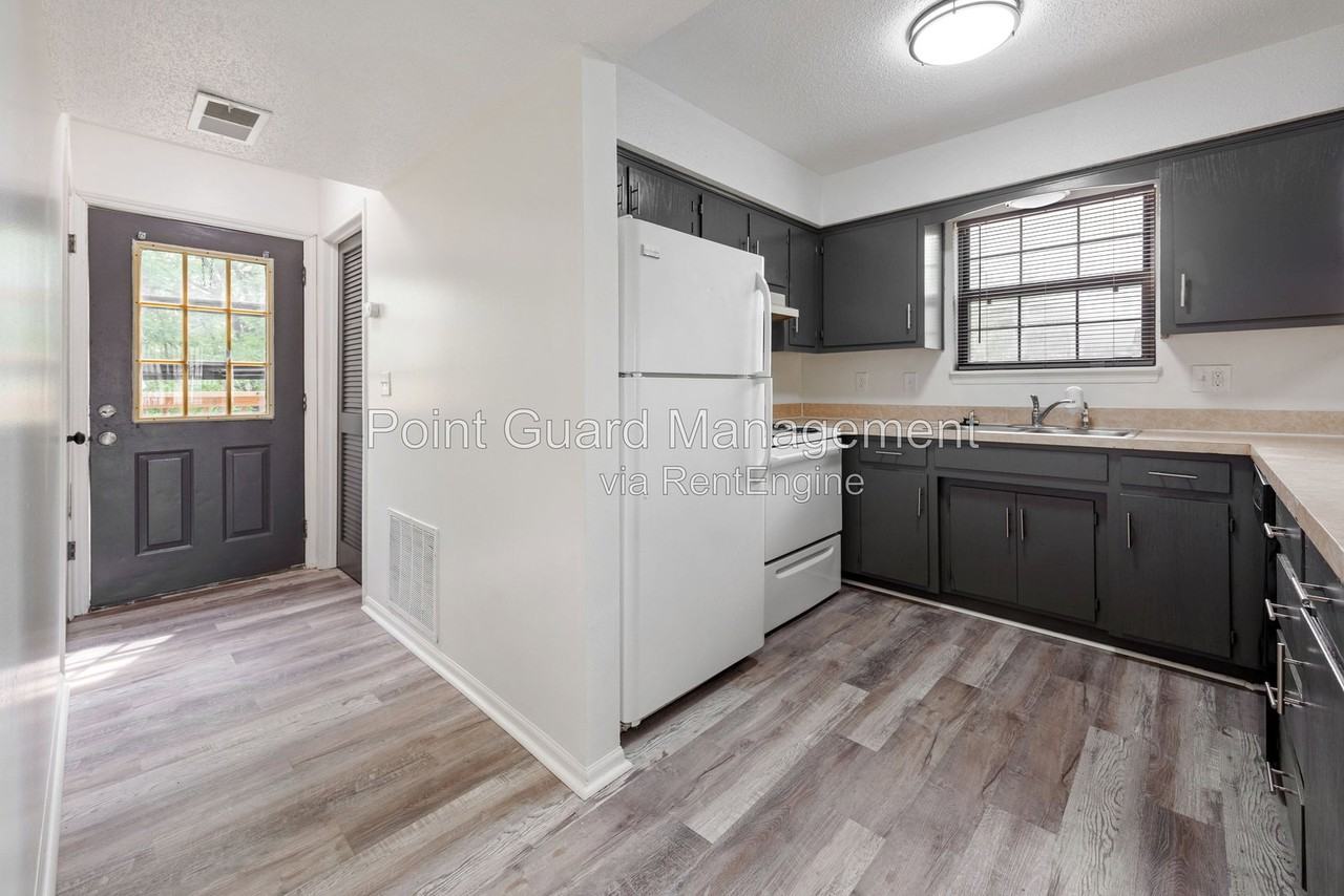7103 N Chas Dr #G - Photo 3 of 25