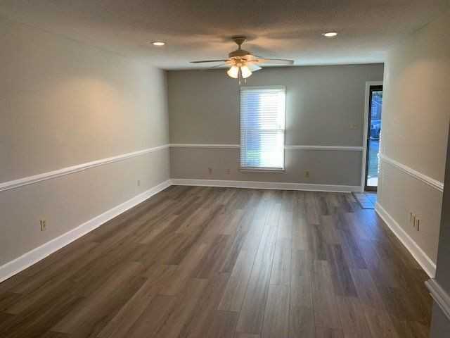611 Main St #8 - Photo 3 of 17