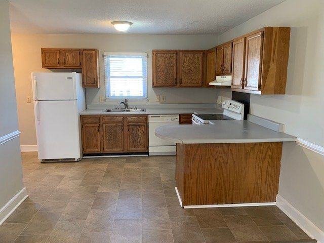 611 Main St #8 - Photo 4 of 17