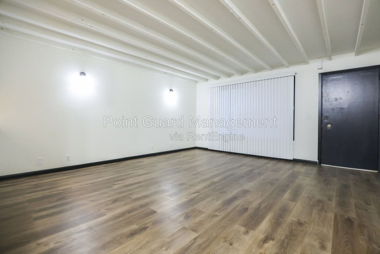 2706 N 75th St #10 - Photo 3 of 15