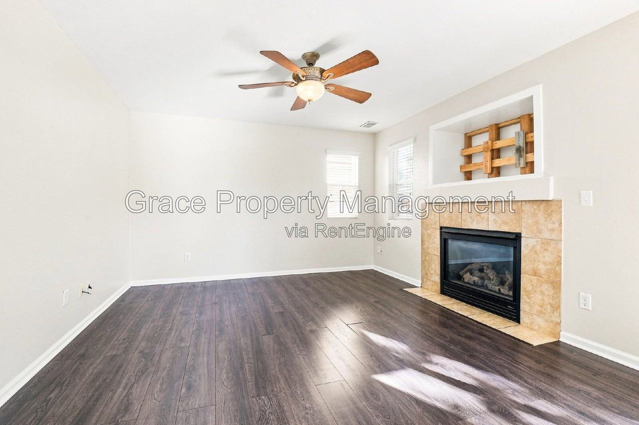 5177 Pelican St - Photo 2 of 30