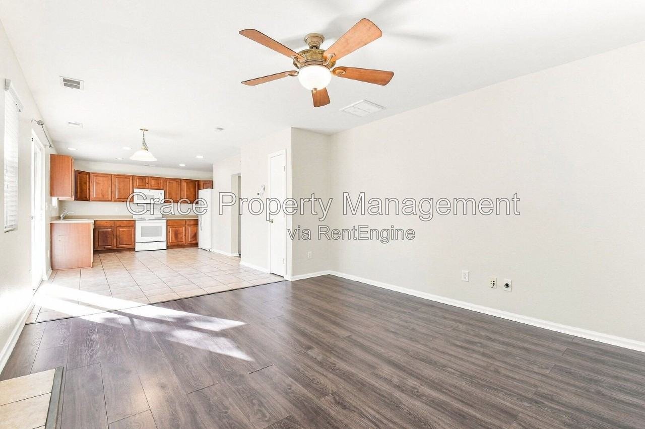 5177 Pelican St - Photo 4 of 30
