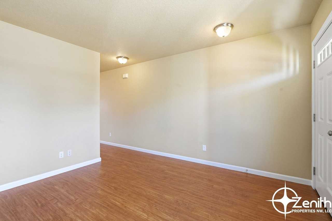 9310 Ne 80th Cir - Photo 5 of 41