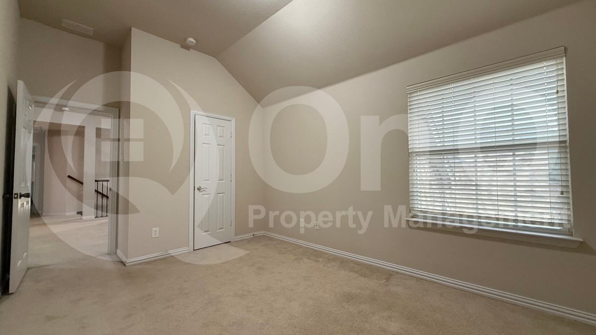 1524 Somerset Rd - Photo 6 of 14
