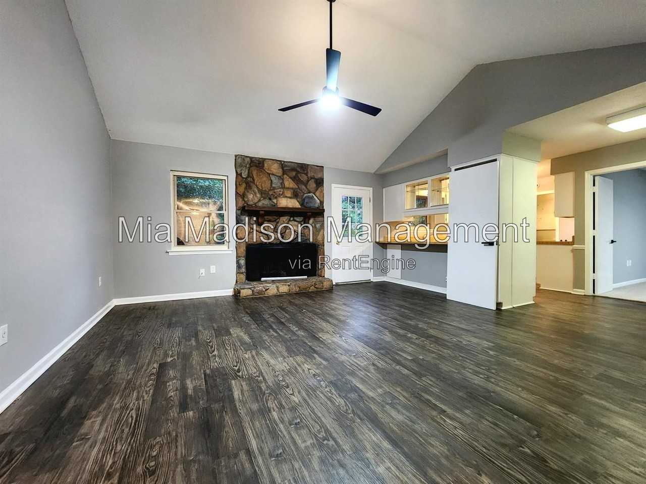 1531 Marcy Cir - Photo 6 of 29