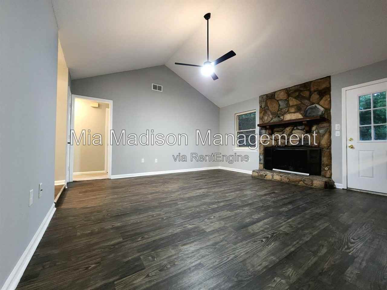 1531 Marcy Cir - Photo 7 of 29