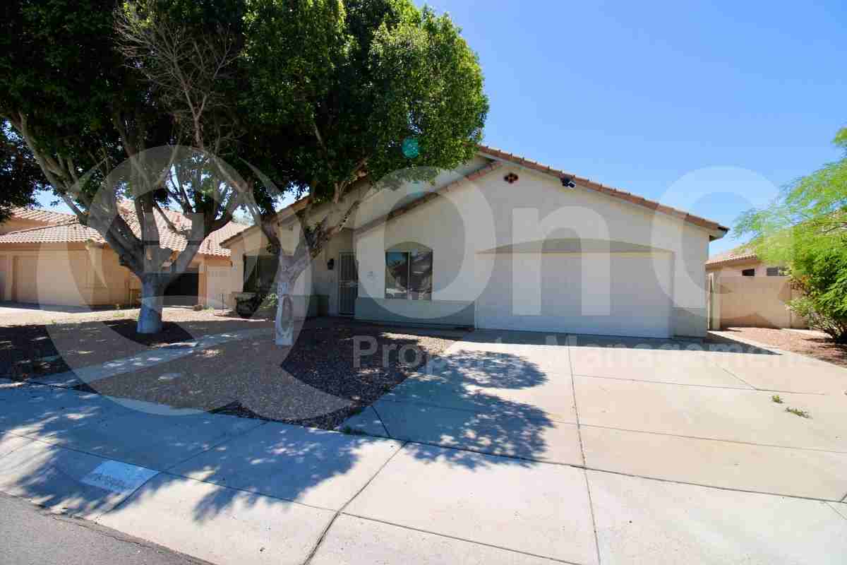 511 E Pinto Dr - Photo 2 of 23