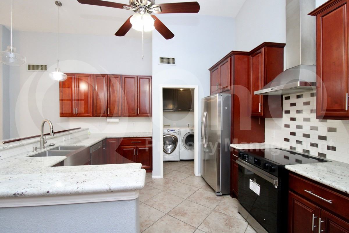 511 E Pinto Dr - Photo 3 of 23