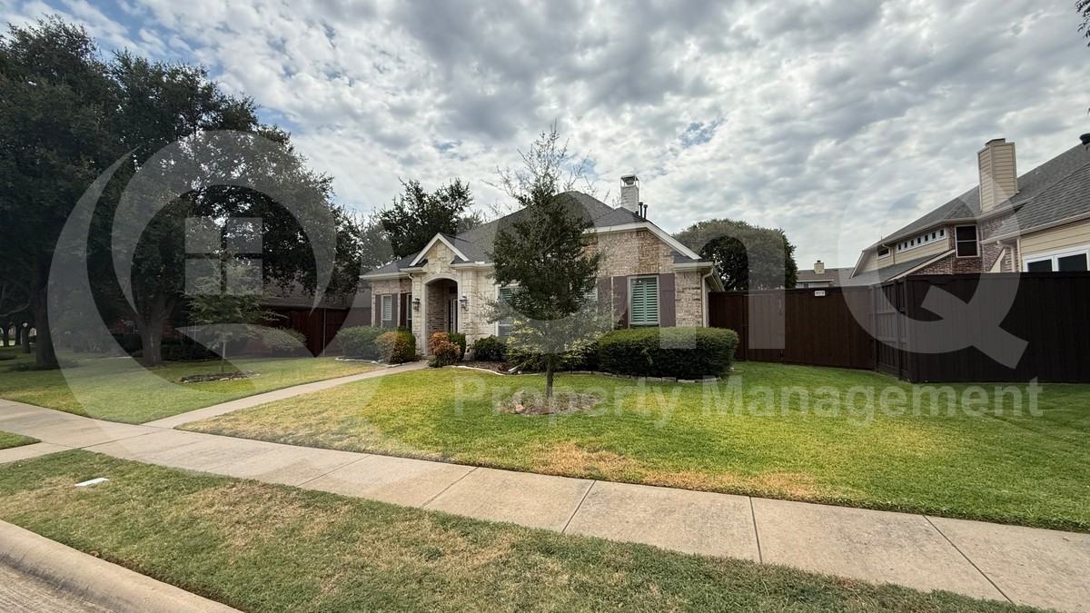 1219 Bridgeway Ln - Photo 3 of 26