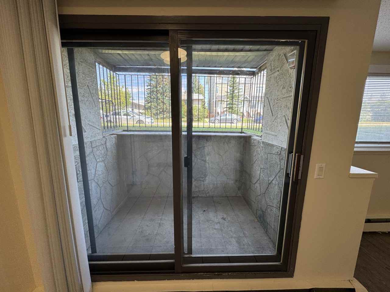 4339 73 St Nw - Photo 3 of 10