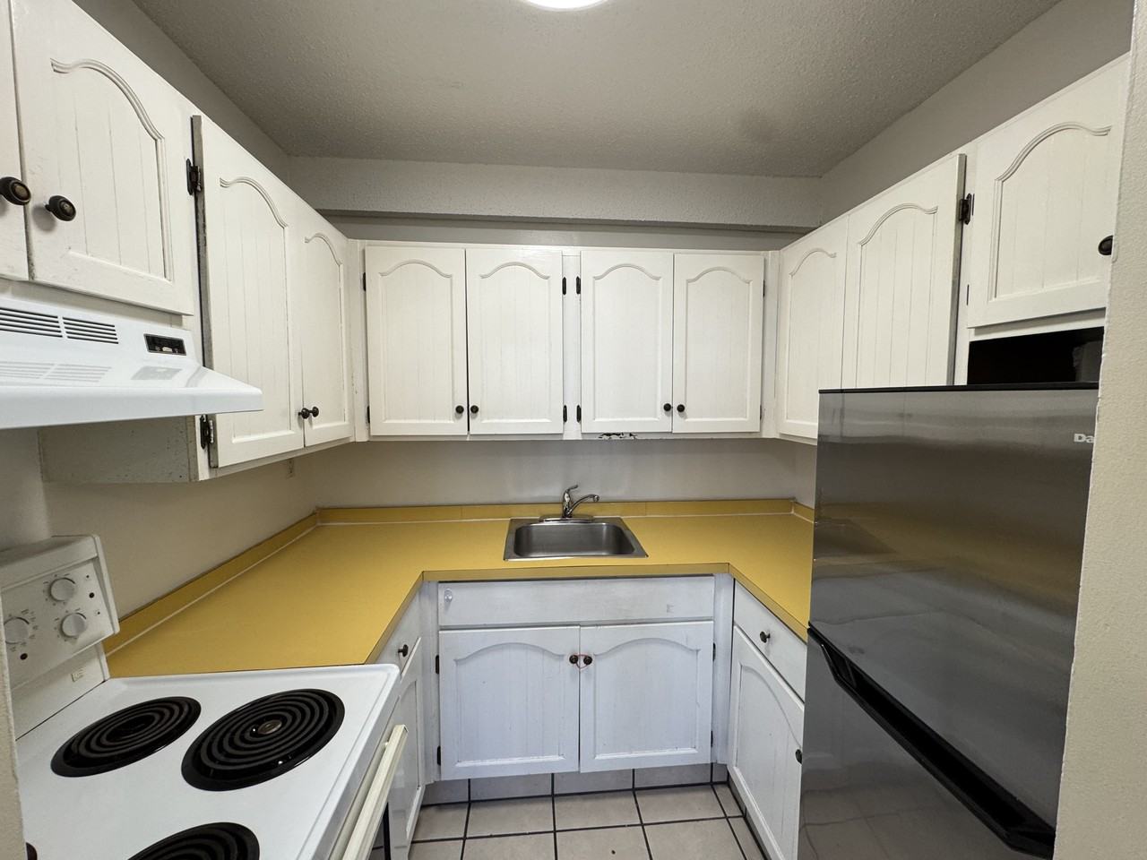 4339 73 St Nw - Photo 6 of 10