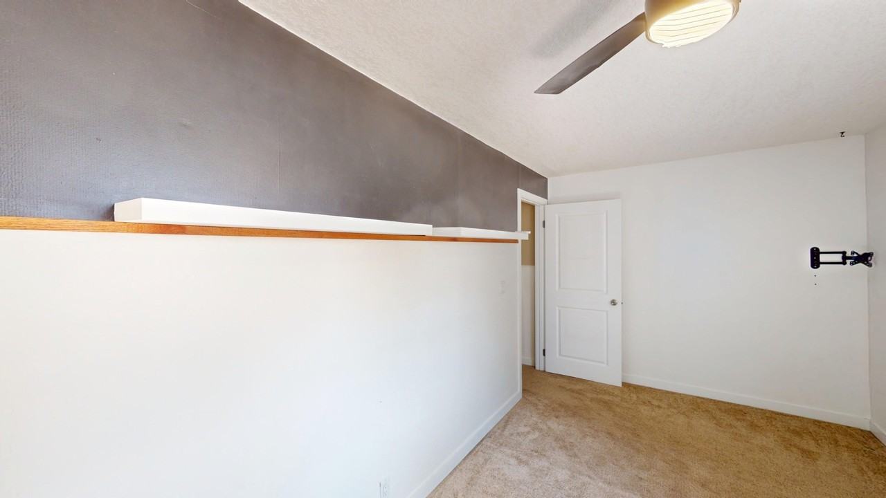 125 28 Ave Ne - Photo 6 of 11