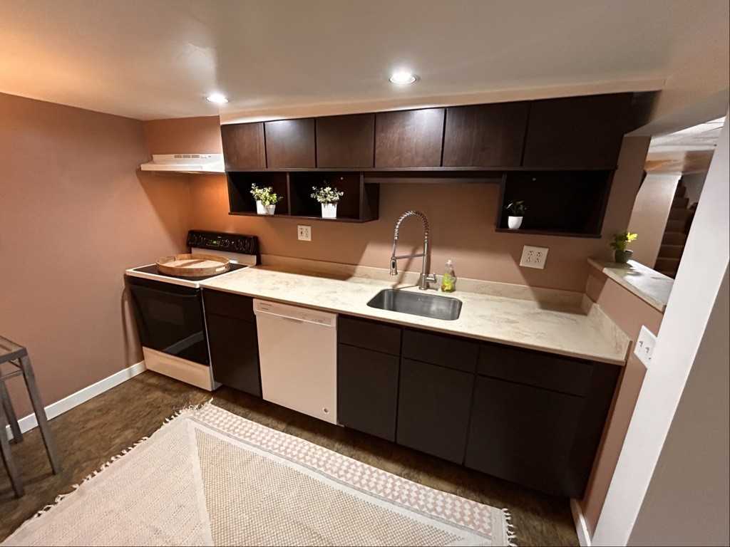 621 Butler St #EBS - Photo 2 of 12
