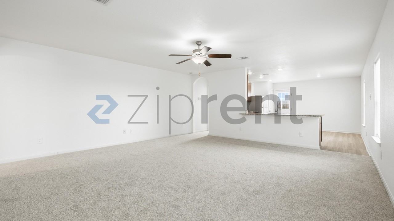 5822 Sapphire Lagoon Rd - Photo 3 of 19