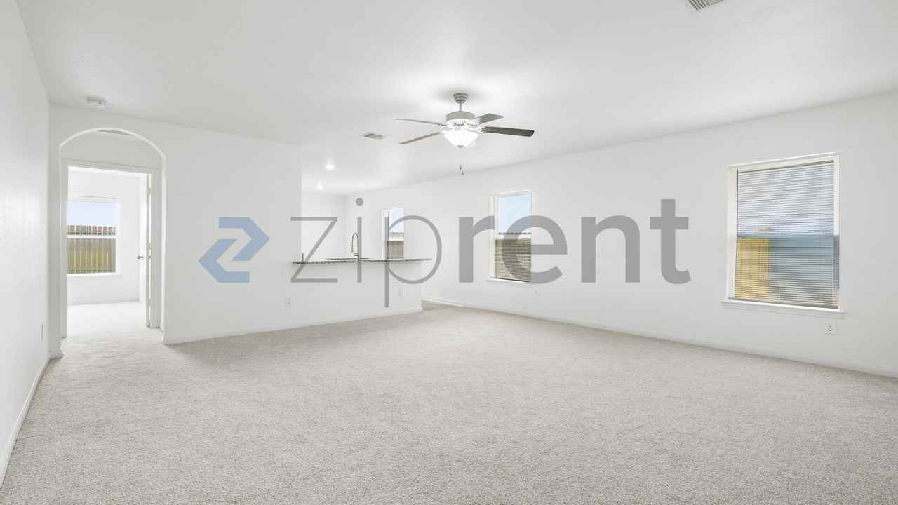 5822 Sapphire Lagoon Rd - Photo 4 of 19