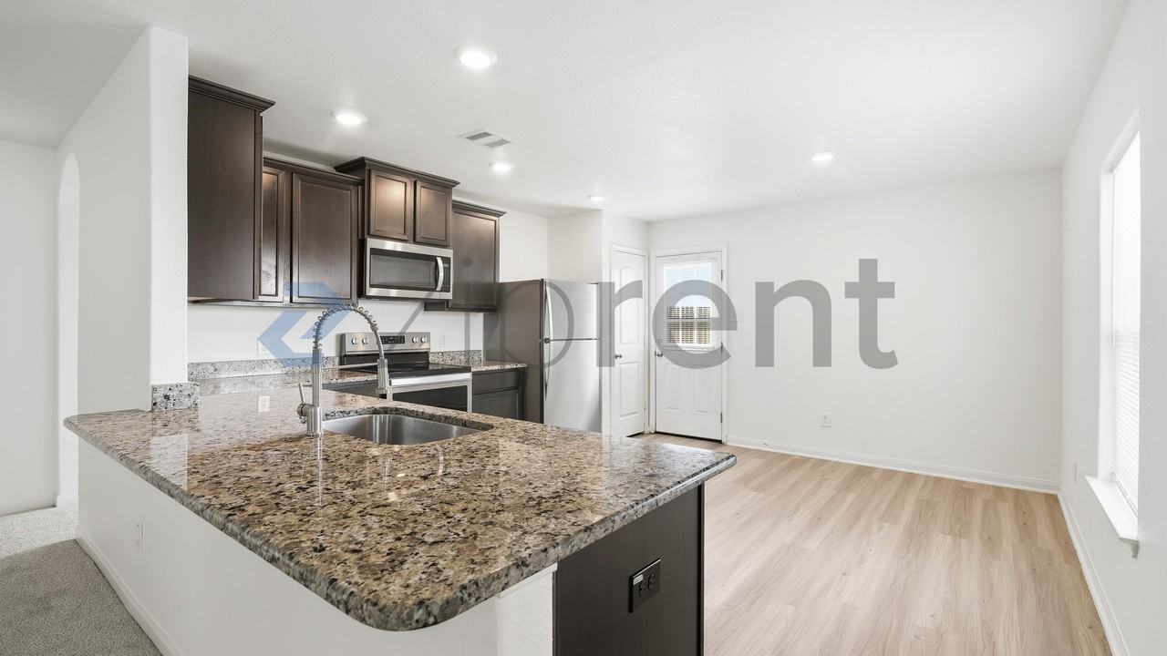 5822 Sapphire Lagoon Rd - Photo 6 of 19