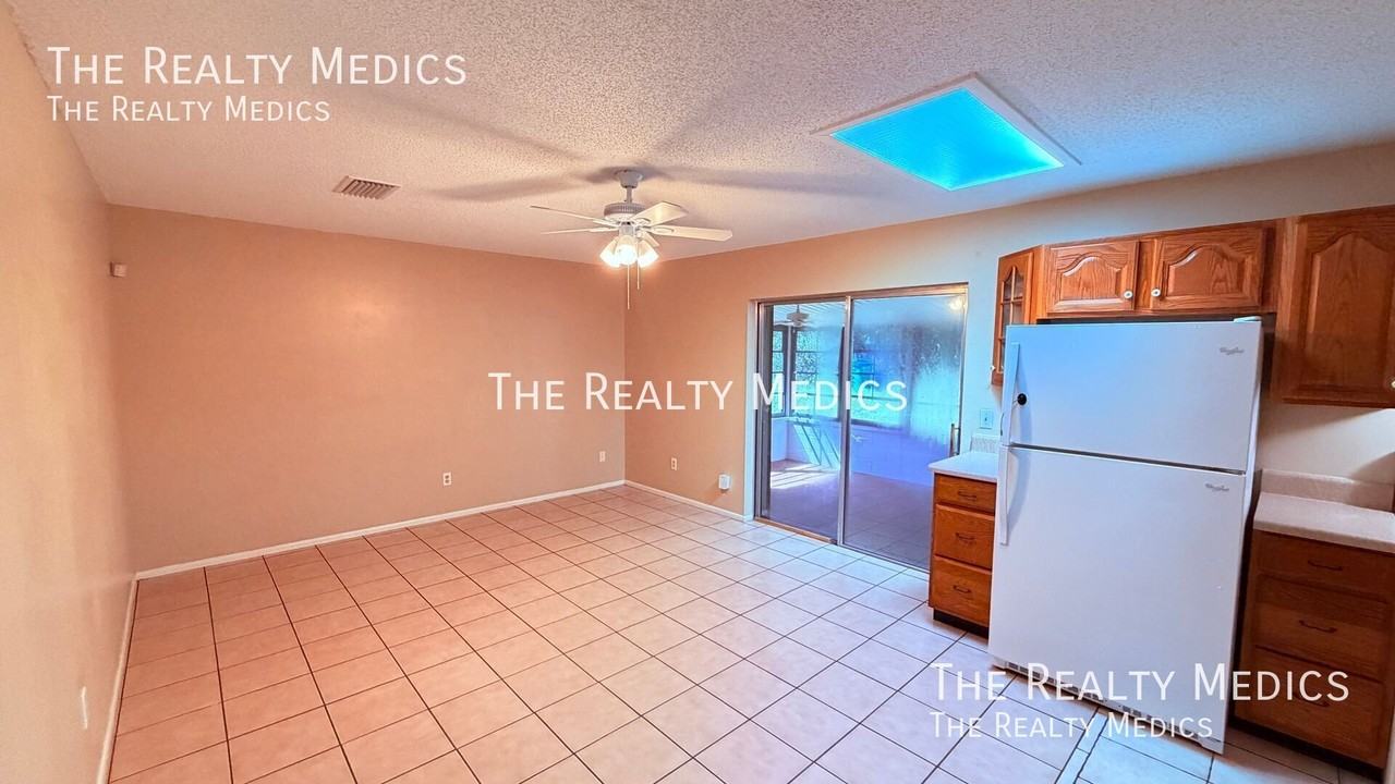 1370 Melshire Ave - Photo 7 of 32