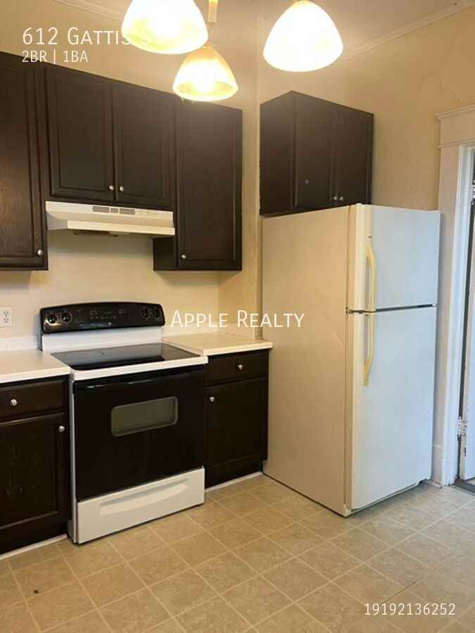 612 Gattis St - Photo 7 of 17