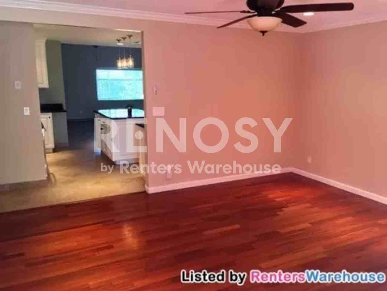 1002 E Griswold Rd - Photo 5 of 21