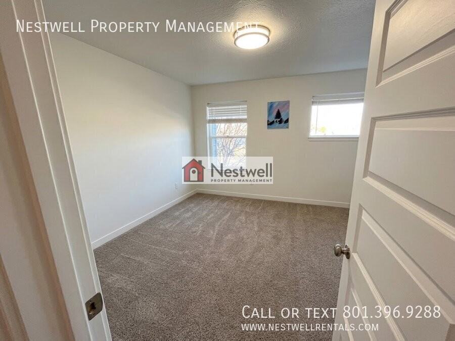 5434 W Fairgrove Ln - Photo 5 of 16