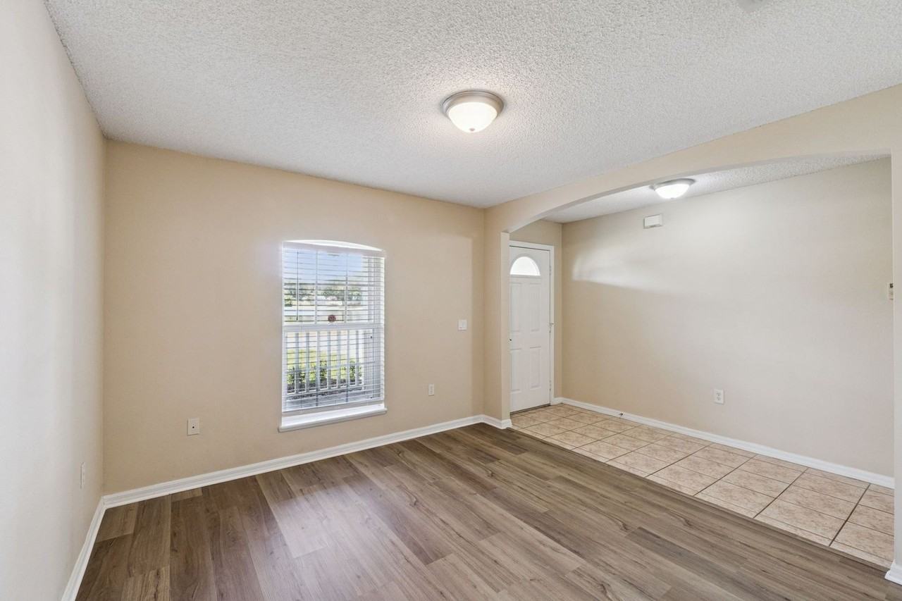 3308 Erskine Dr - Photo 3 of 17