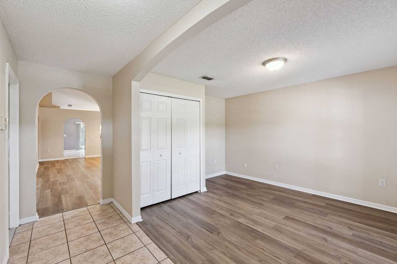 3308 Erskine Dr - Photo 4 of 17