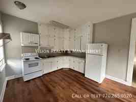 featured image of 214 Hamilton Ave #F