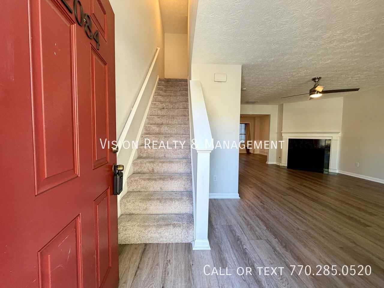 2084 Manhattan Pkwy - Photo 4 of 50