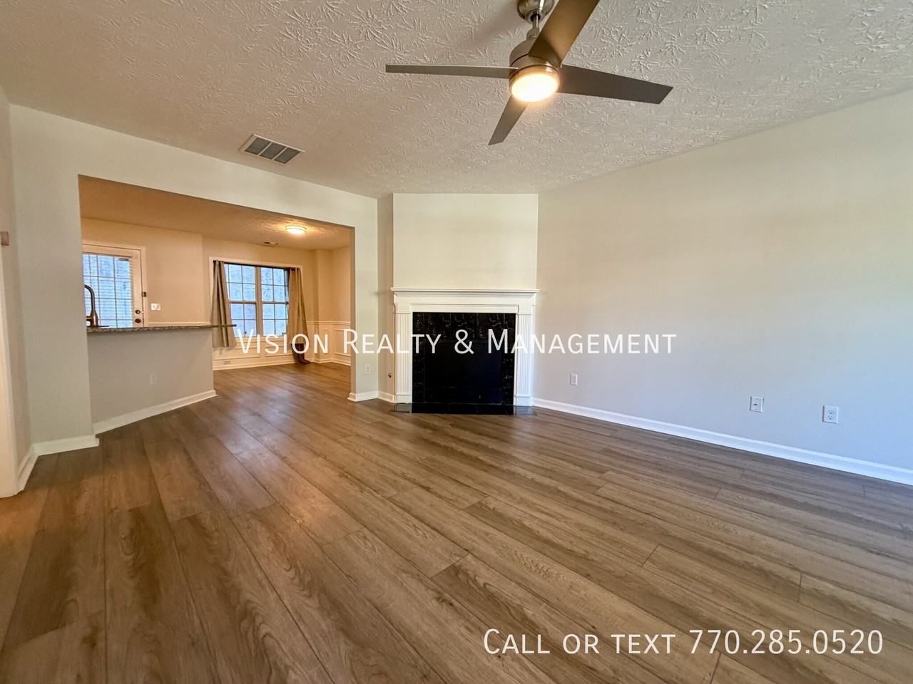2084 Manhattan Pkwy - Photo 6 of 50