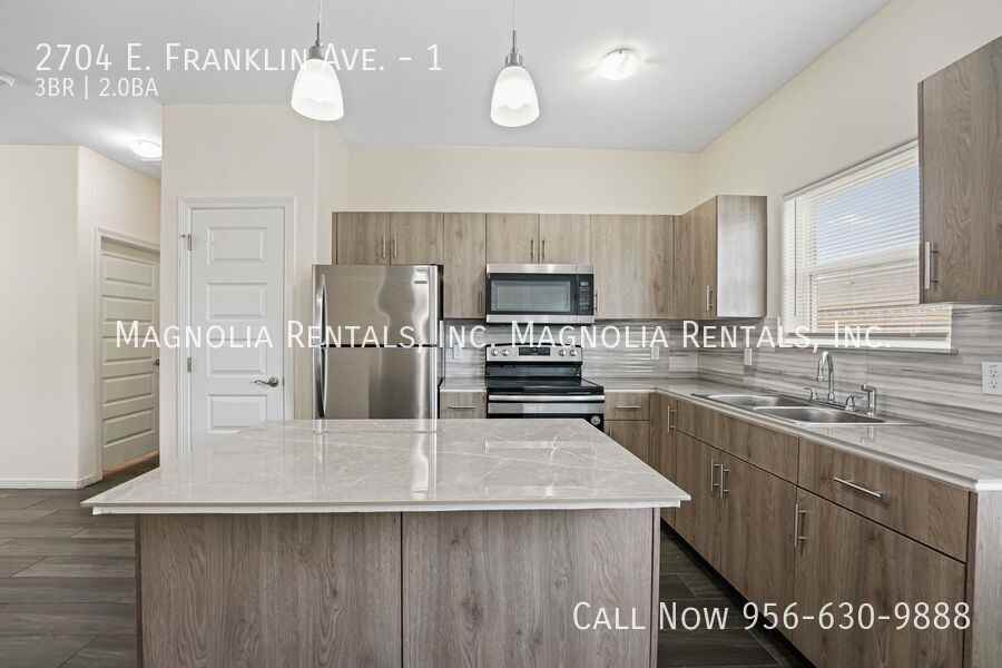 2704 E Franklin Ave #1 - Photo 4 of 17