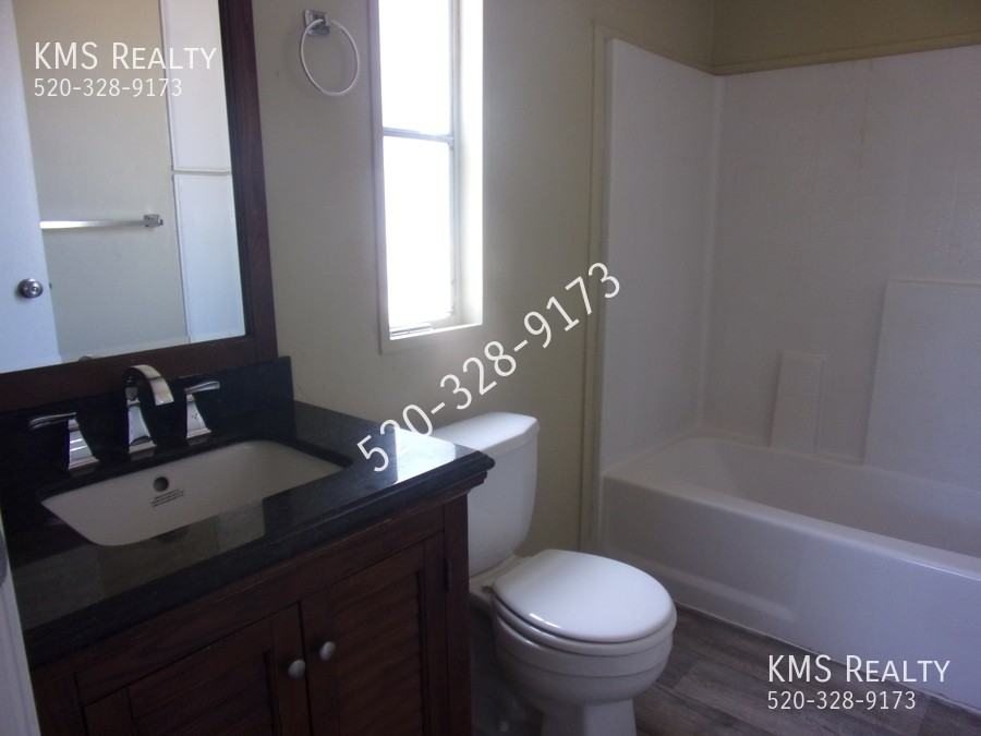 10830 W Warfield Cir - Photo 5 of 41