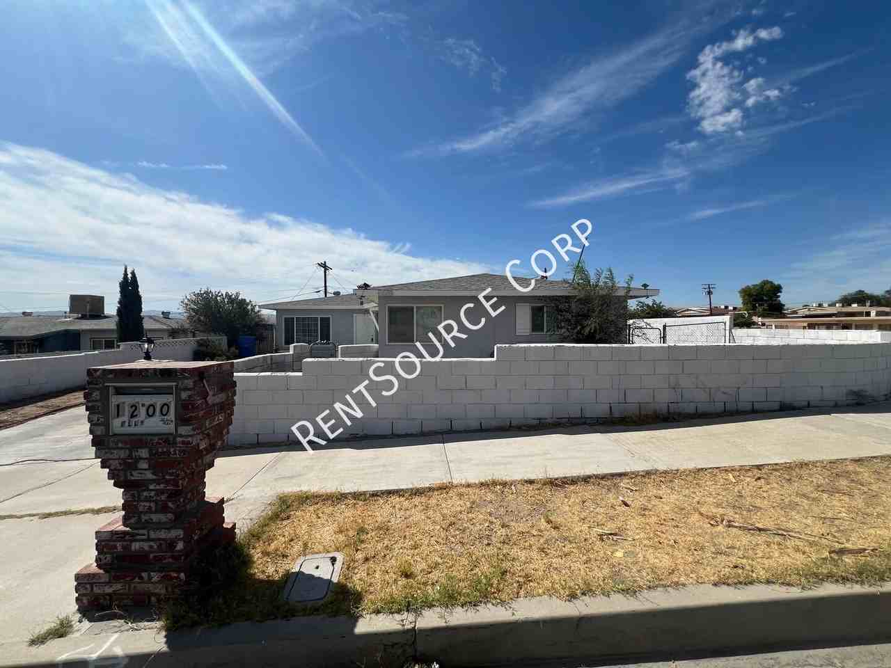 1200 Kelly Dr - Photo 2 of 34