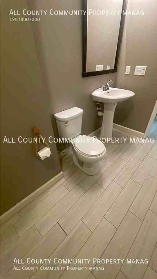 34155 Shasta Dr - Photo 7 of 33