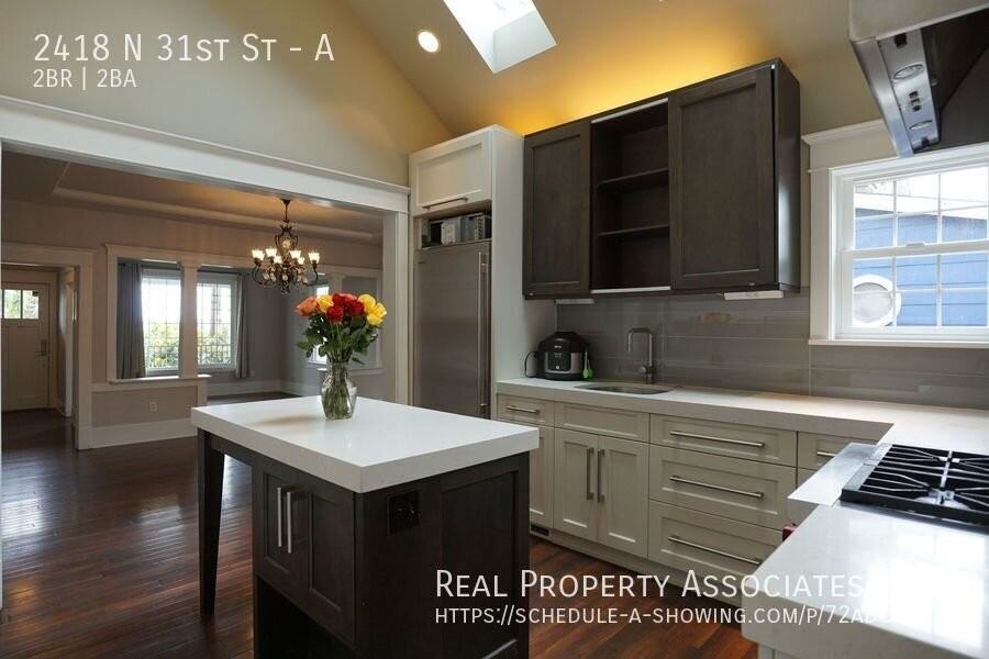 2418 N 31st St #A - Photo 6 of 32