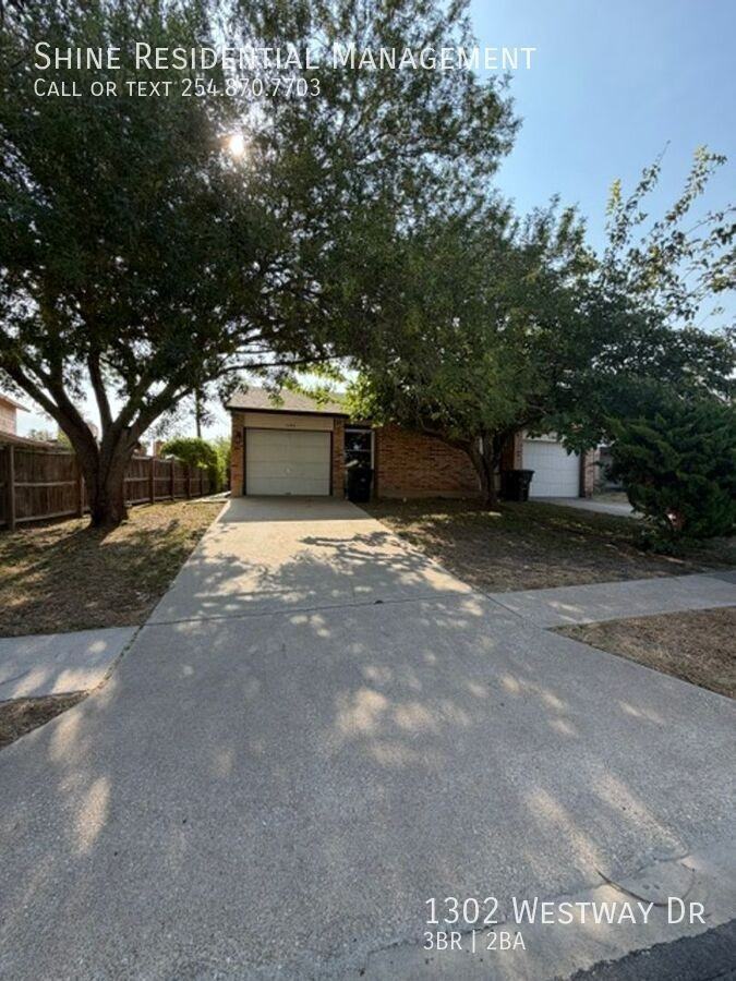 1302 Westway Dr - Photo 2 of 31