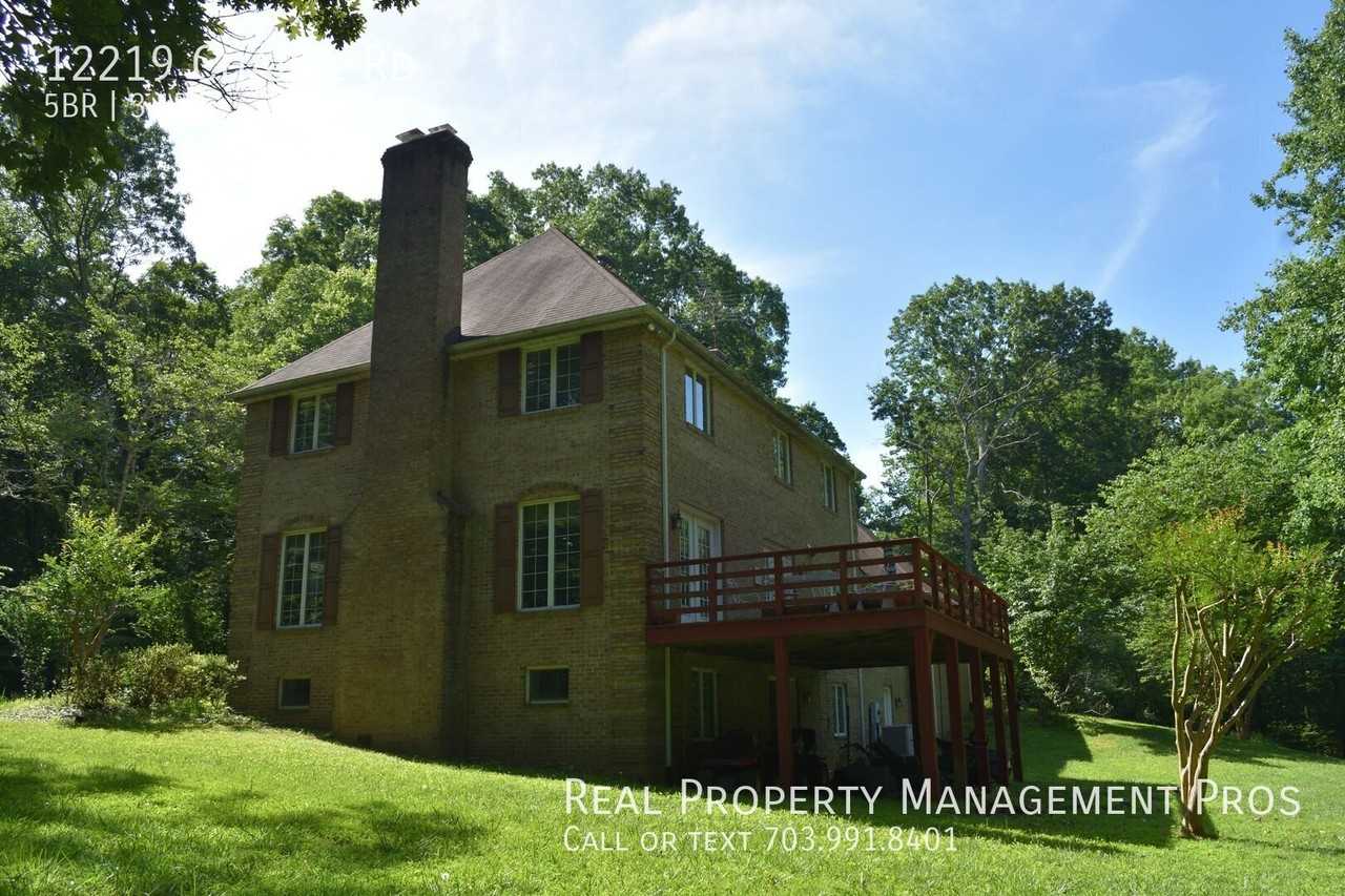 12219 Chapel Rd - Photo 5 of 50