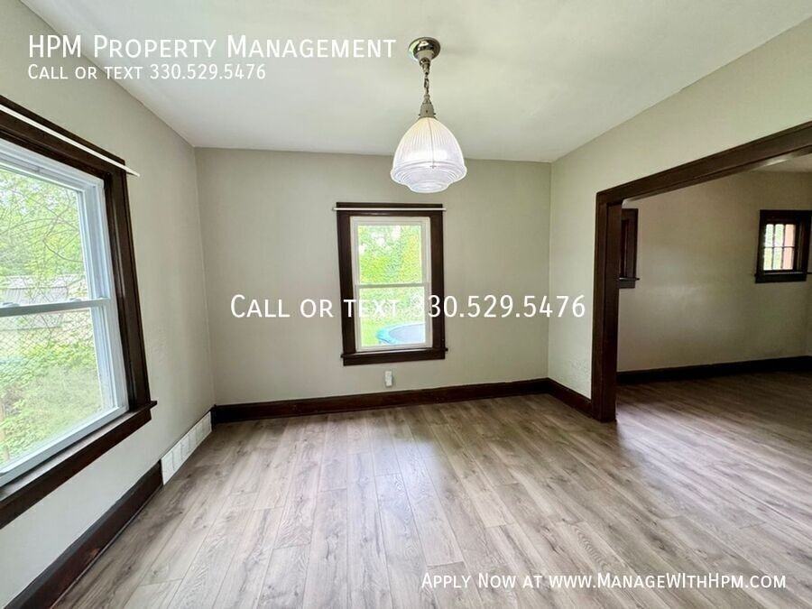 304 Chicago Pl Nw - Photo 3 of 18