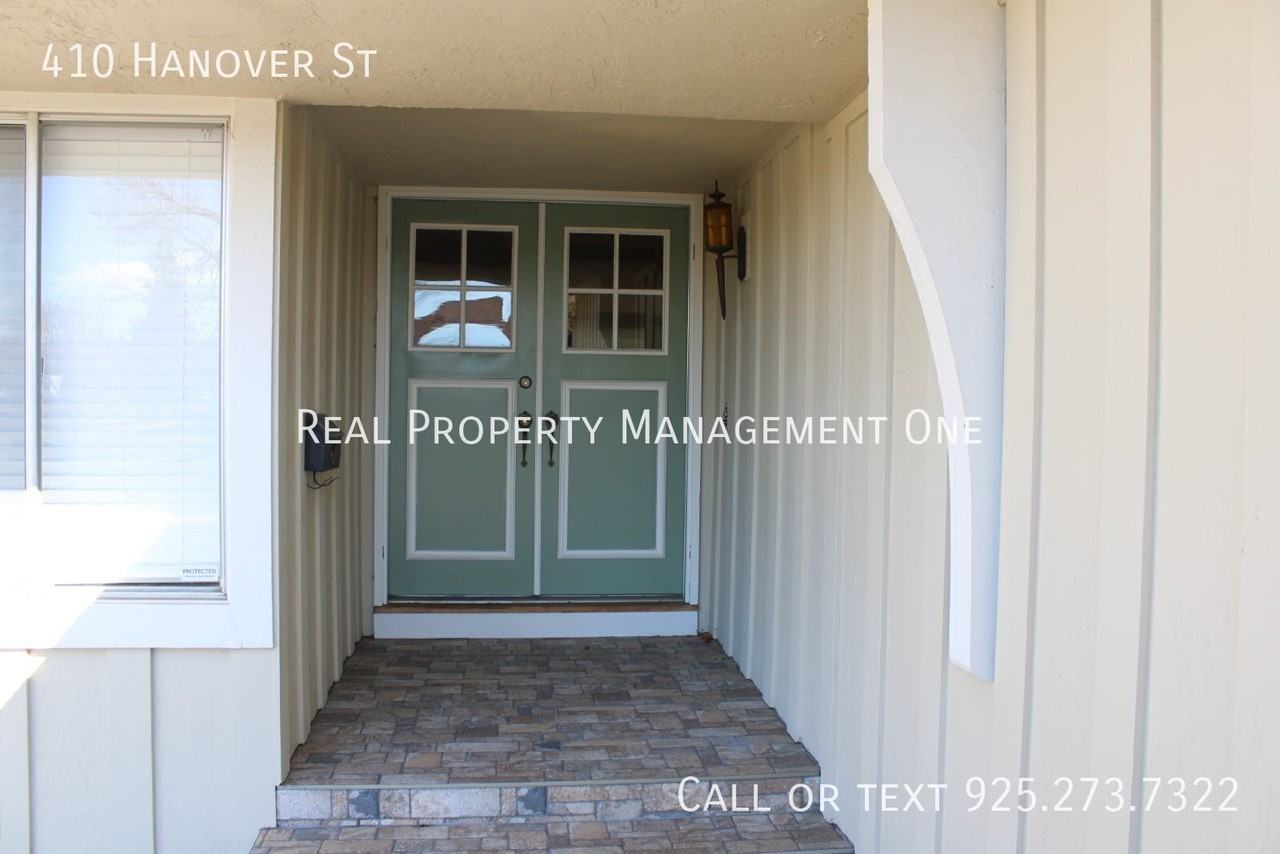 410 Hanover St - Photo 4 of 32
