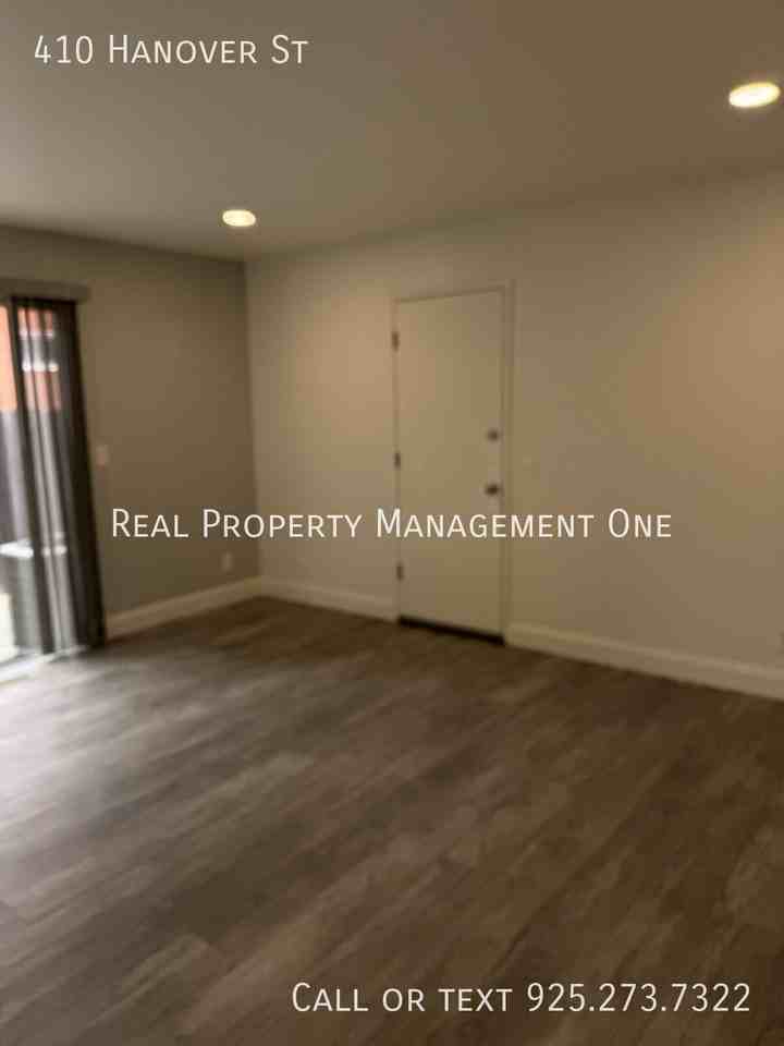 410 Hanover St - Photo 6 of 32