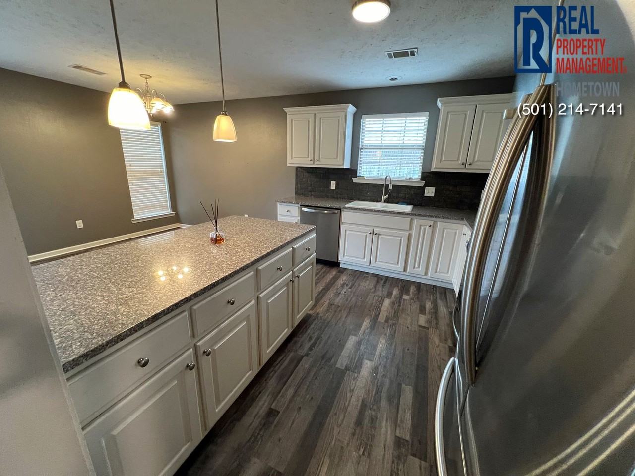 2845 York Ln - Photo 4 of 21
