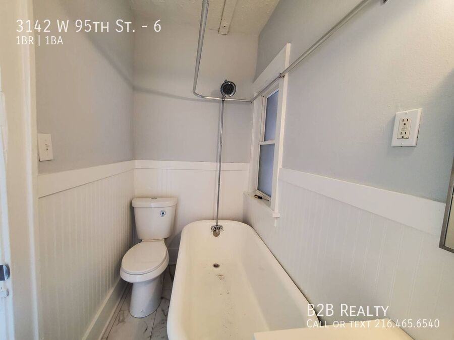 3142 W 95th St #6 - Photo 5 of 19