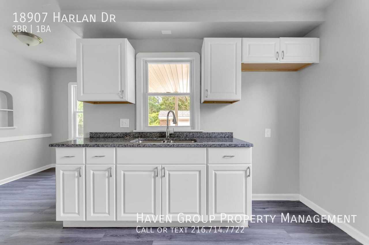 18907 Harlan Dr - Photo 6 of 41