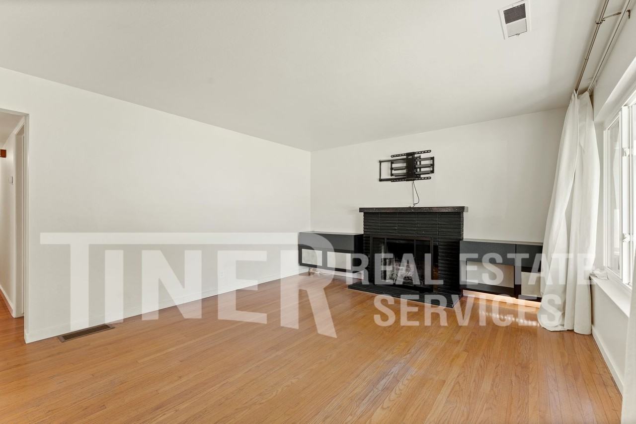 3960 Fotos Ct - Photo 4 of 19
