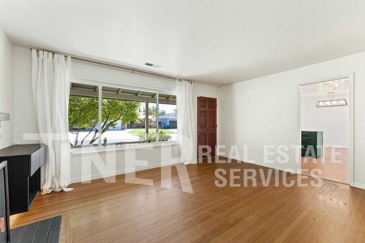 3960 Fotos Ct - Photo 5 of 19