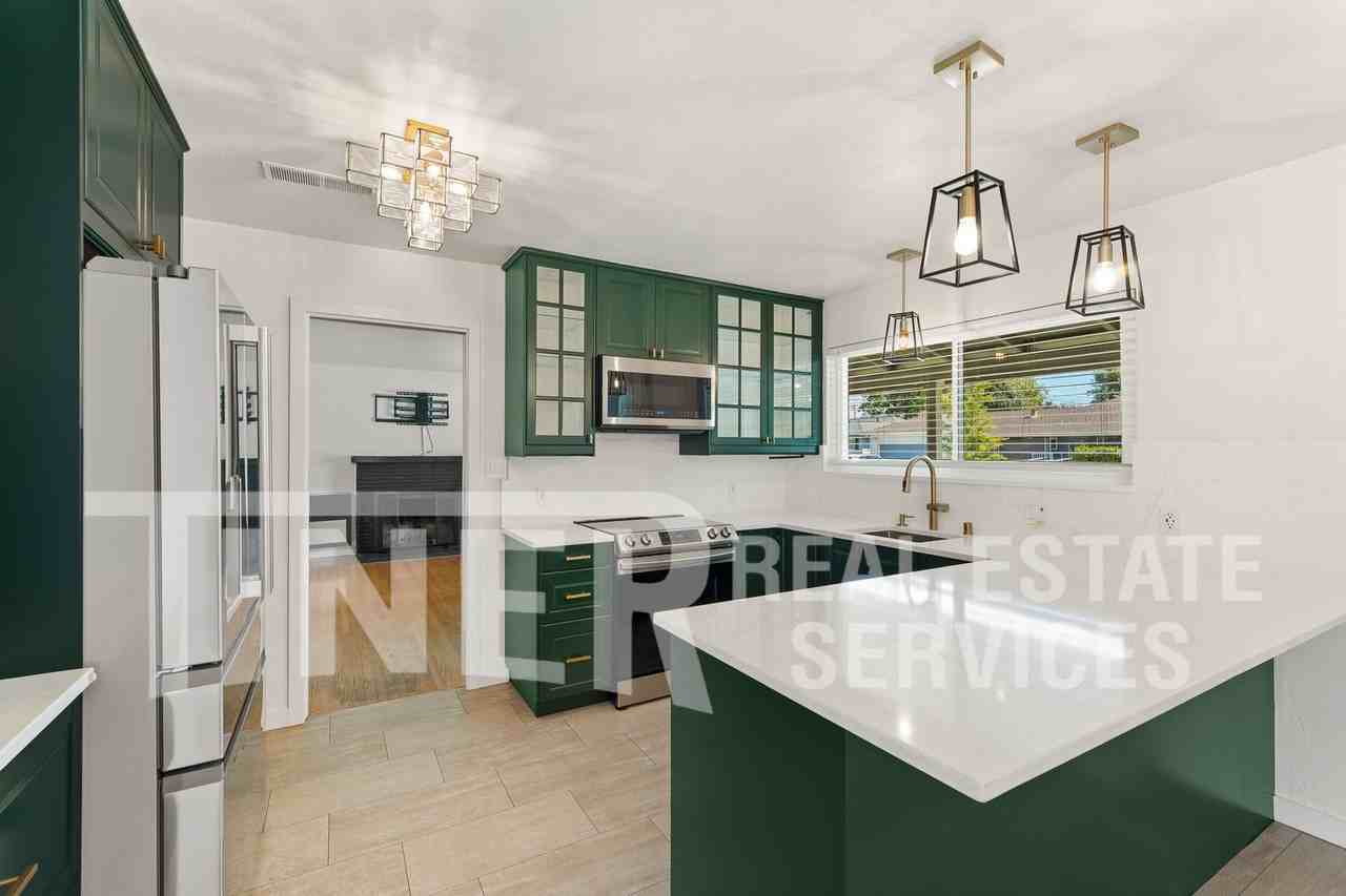 3960 Fotos Ct - Photo 7 of 19