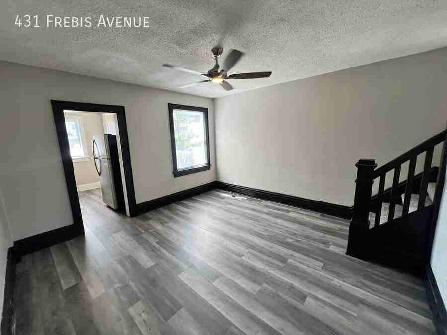 431 Frebis Ave - Photo 4 of 14