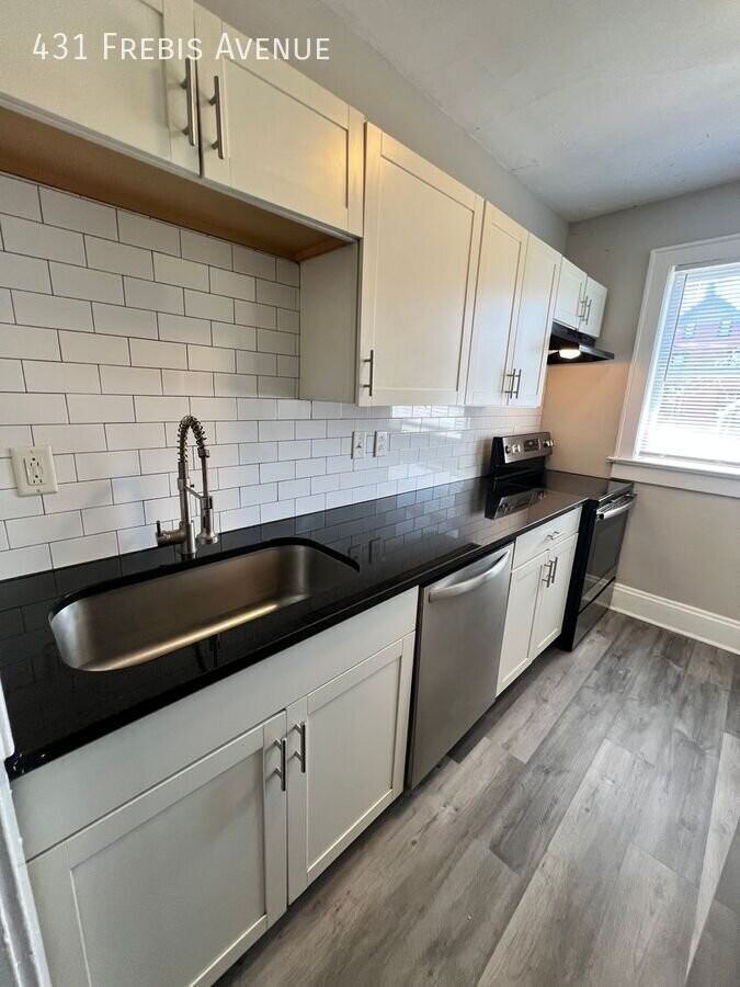 431 Frebis Ave - Photo 6 of 14