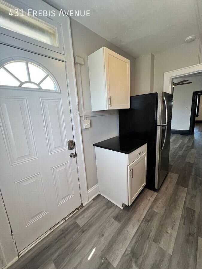431 Frebis Ave - Photo 7 of 14