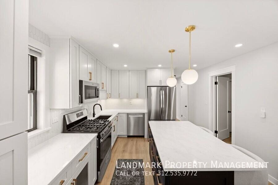 2176 W Eastwood Ave #1 - Photo 3 of 24